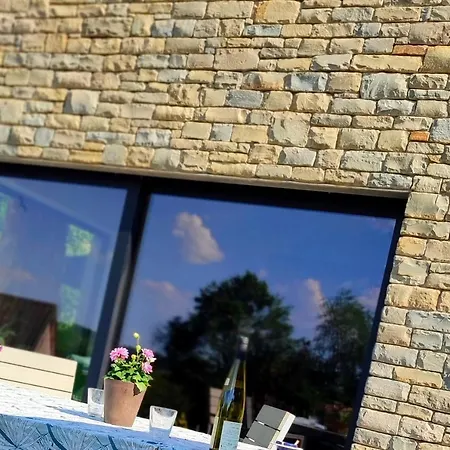 Fredhousedurbuy 2 3* デュルビュイ